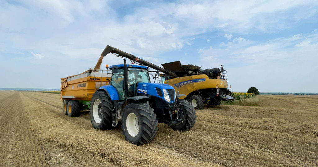 moisson agriculteur récolte blés moissonneuse batteuse tracteur (3)