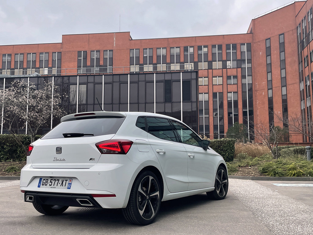 kubiek Onvergetelijk Naleving van Essai Seat Ibiza FR 110 ch, un facelift qui fait la différence ?