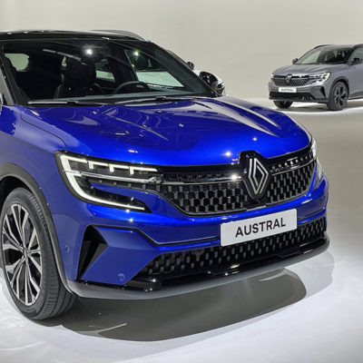 face avant renault Austral feux prix 2023 finition iconic confort