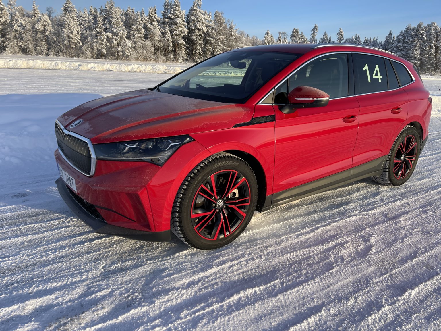 Skoda Enyaq 80 iV 4x4 sur neige