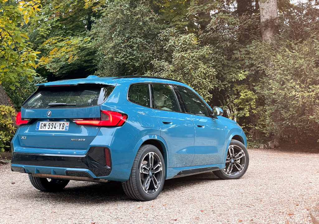 bmw x1 30e msport 2023 hybride bleu lagon