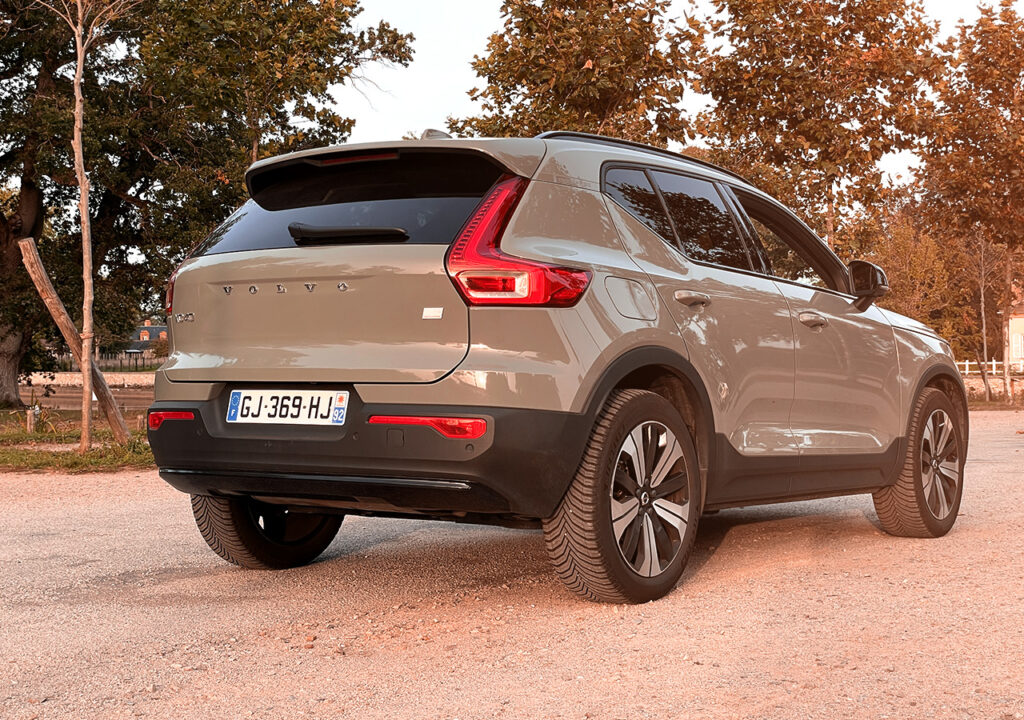 Volvo XC40 T5 hybride vert sauge ultimate