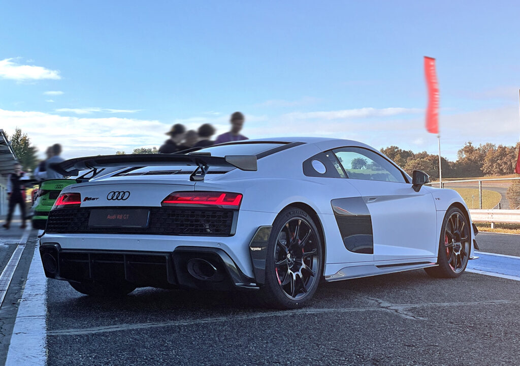 audi R8 GT RWD 2023 supercar essai circuit pau