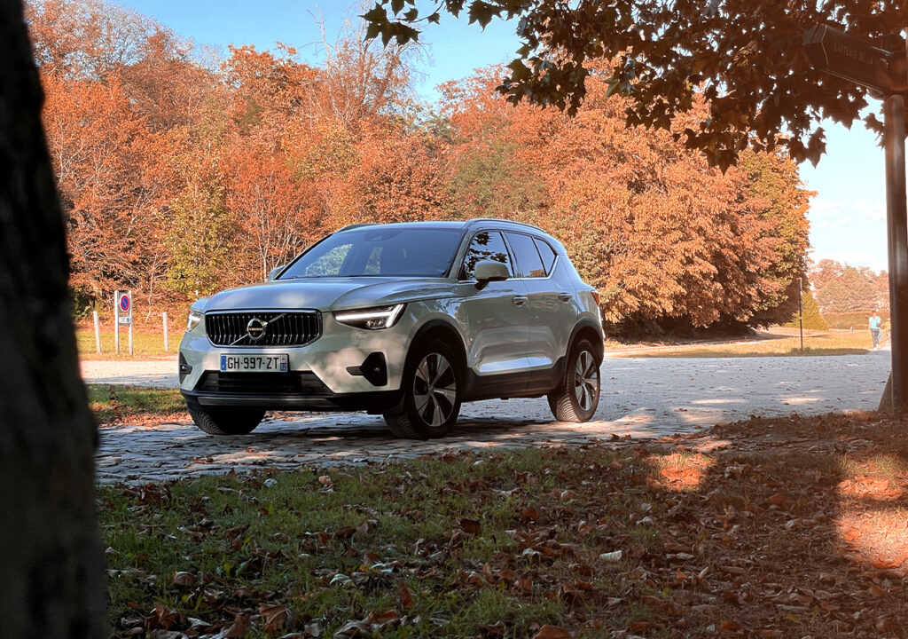 Volvo XC40 T4 finition Plus 2023 hybride phev