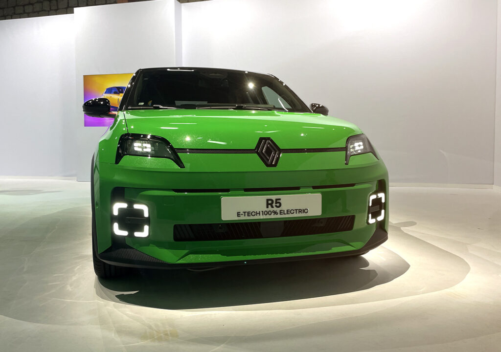 Renault 5 e-tech 2024 vert pop