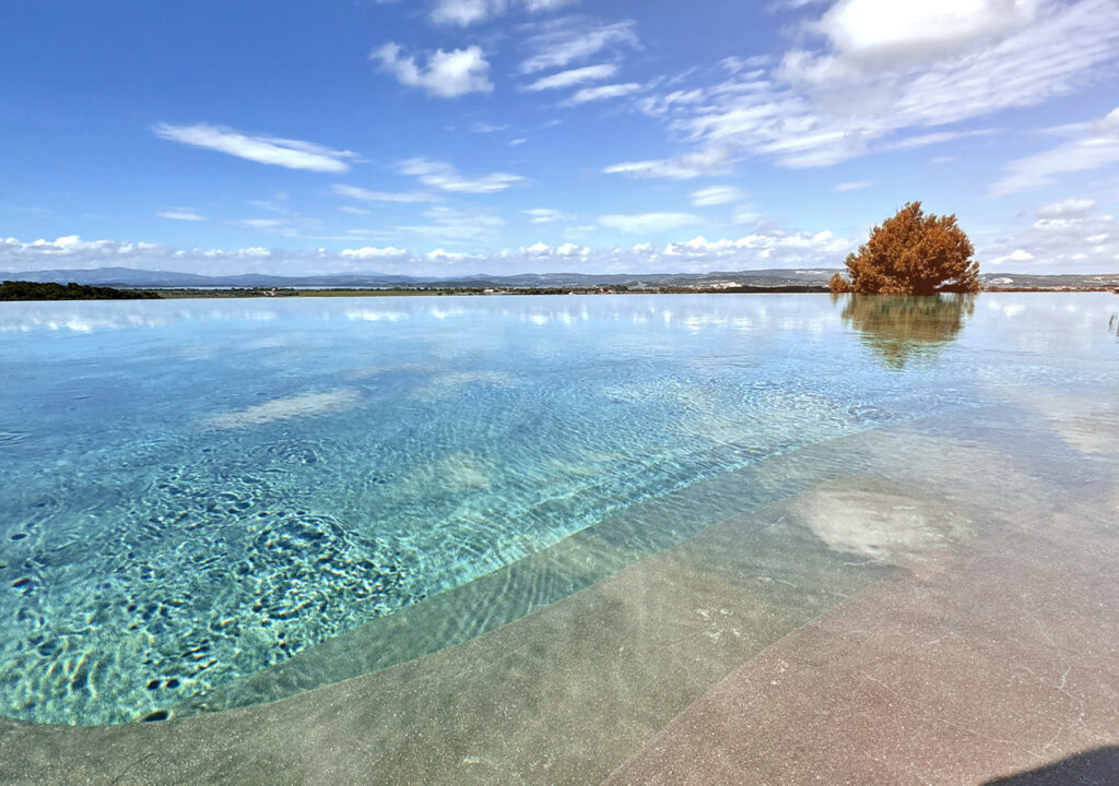 Piscine extérieur Château Capitoul Hotel luxe avis Narbonne beach club