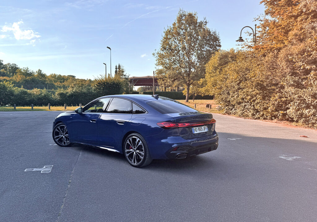 Audi A5 2025- Teinte carrosserie Bleu Ascari