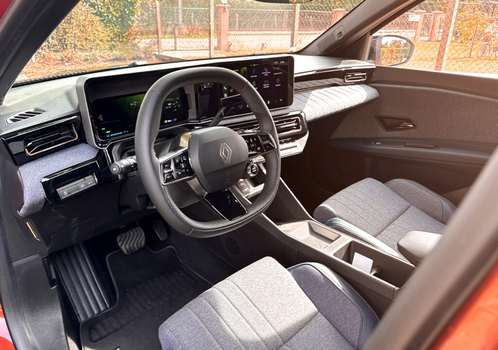 Intérieur Renault 4 électrique Etech Techno 2025