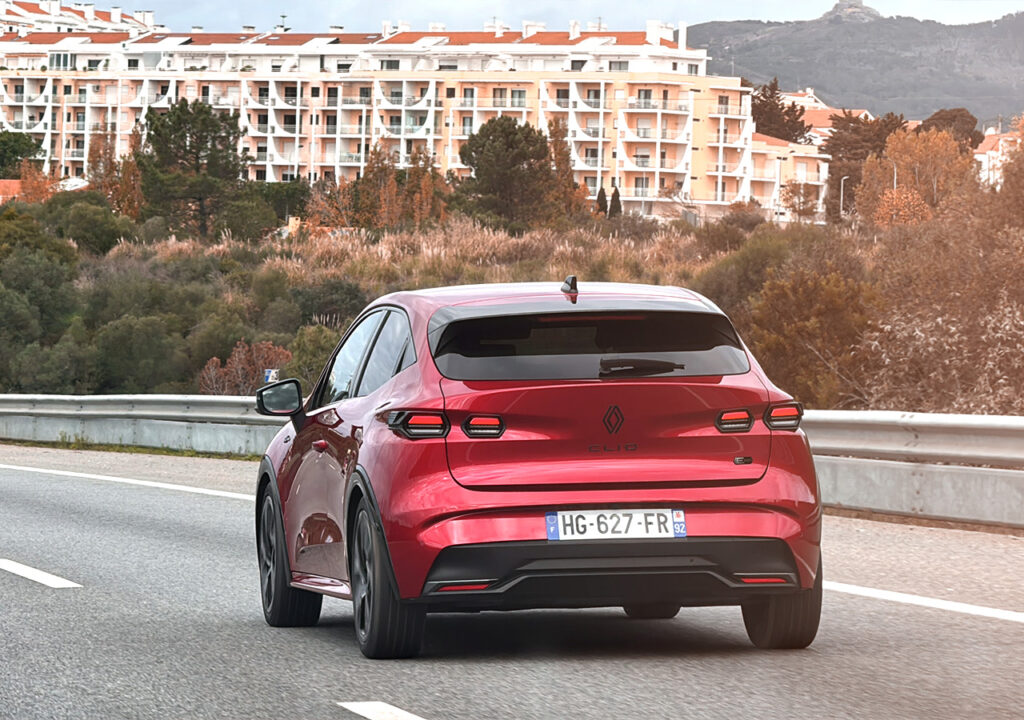 Renault Clio 6 Techno E-tech