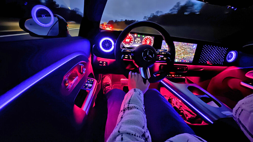 Eclairage intérieur d'ambiance à LED Mercedes CLA 250+ Amg Line 2026 CLA 250 amg line 2026