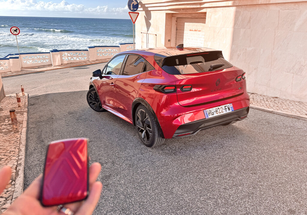 Renault Clio 6 e-tech 160 ch Esprit Alpine, est-ce le bon choix pour cette citadine hybride ? Essai Renault Clio 6 Esprit Alpine E-tech : prix à partir de 29 600€