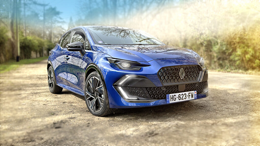 Renault Clio 6 bleu iron etech hybrid 160 ch