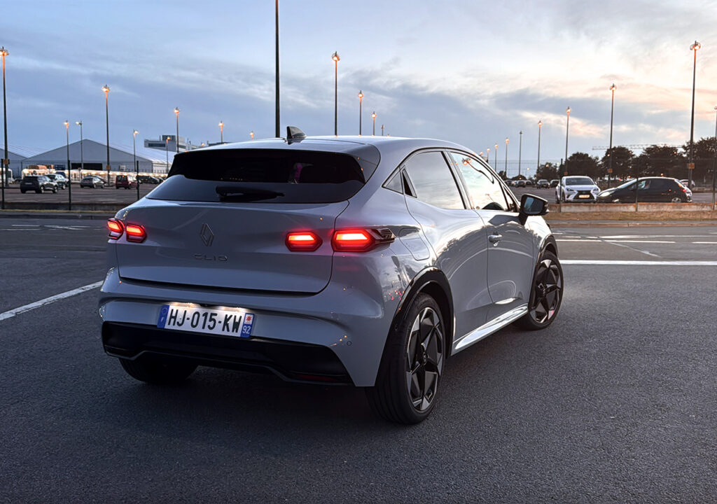 Renault Clio 6 TCE 115 gris rafale finition Techno