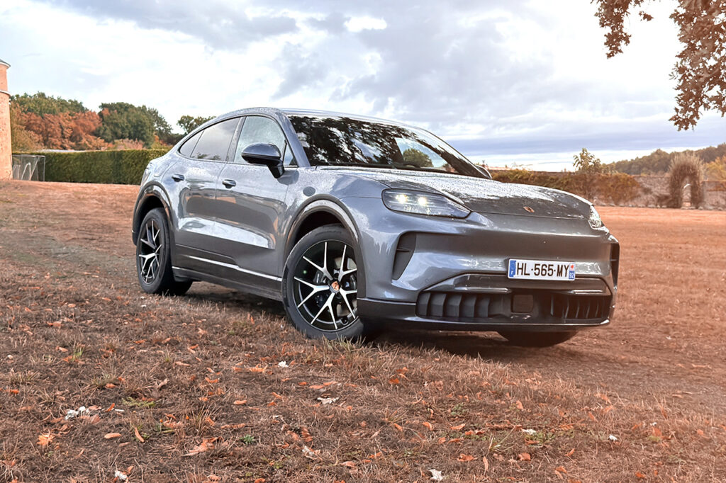 Essai Porsche Cayenne coupe électrique d'une puissance de 442 ch