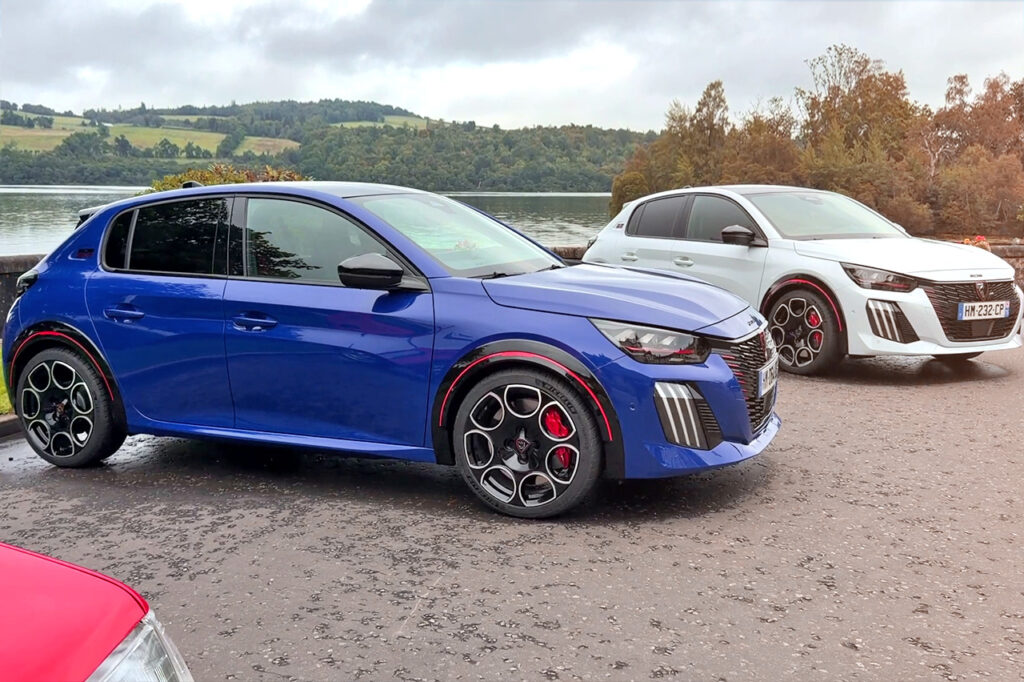 Essai Peugeot e-208 GTi (2026) : est-ce une vraie GTI malgré son pedigree électrique ? Peugeot e208-GTI 2026 (280 ch) Bleu Miramar