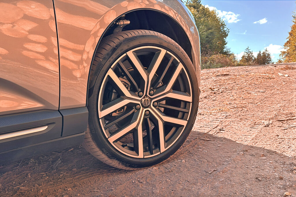 jantes 22 pouces en option - Volvo EX60 P10 Ultra 2026
